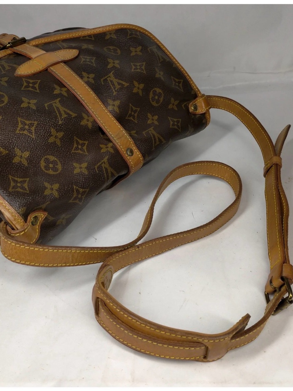 Louis Vuitton Crossbody bag Saumur 30 Brown Monogram  Trim-Preowned - Picture 7 of 9